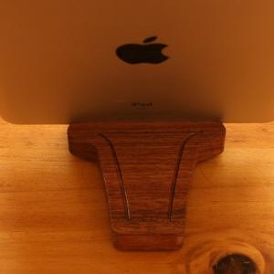  iPad 2/3 stand in Tasmanian Blackwood